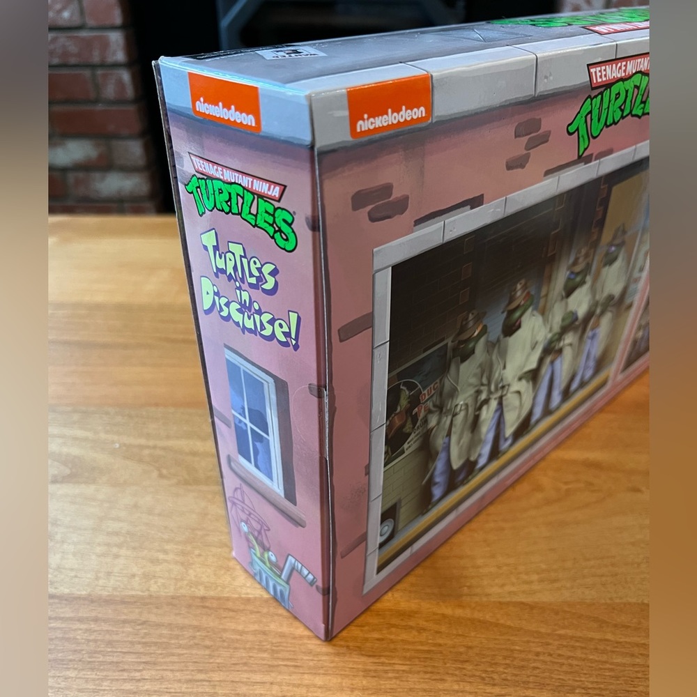 TMNT Turtles in Disguise - Picture 3 of 8